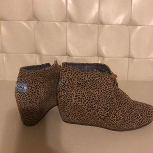 TOMS leopard print wedges